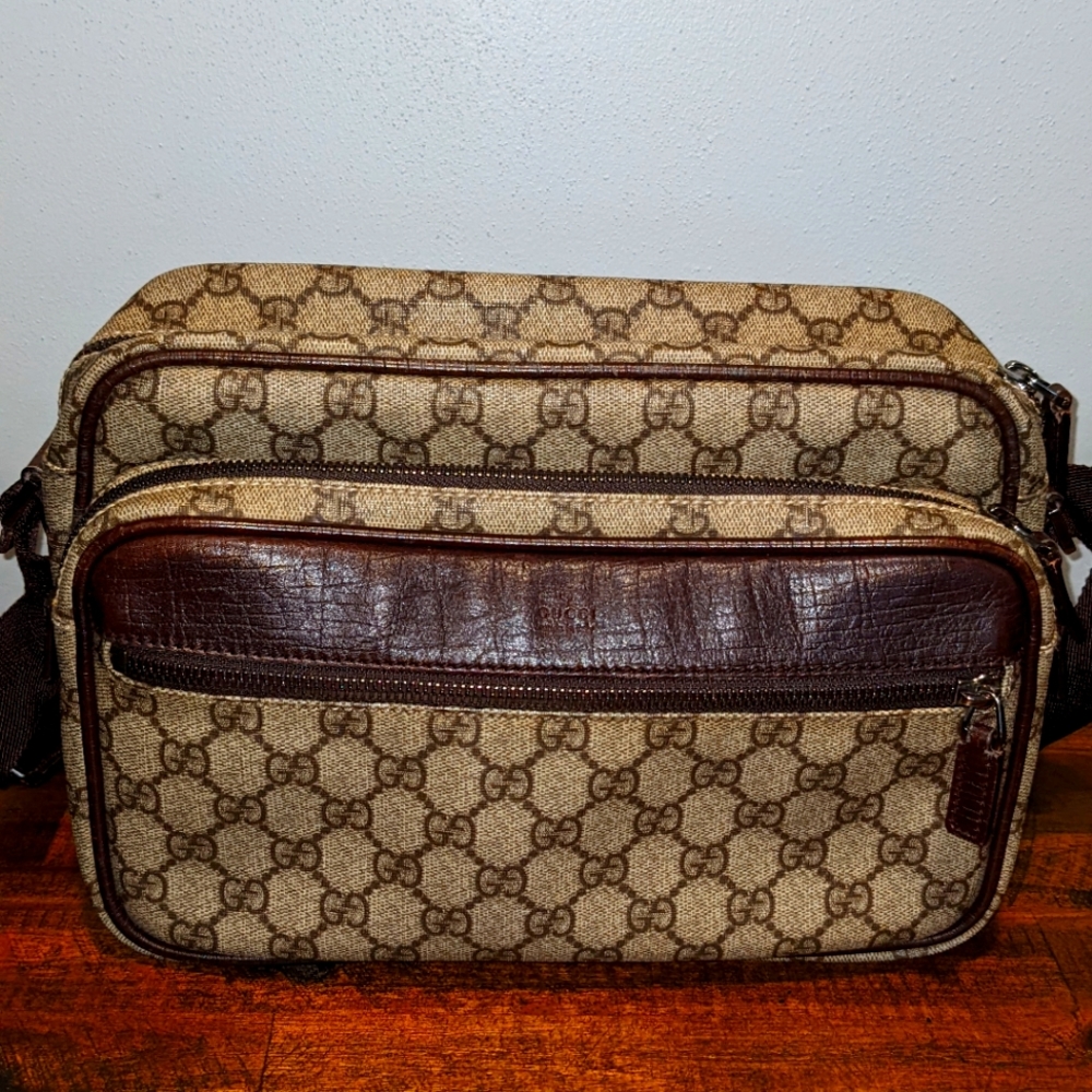 Authentic Gucci messenger bag